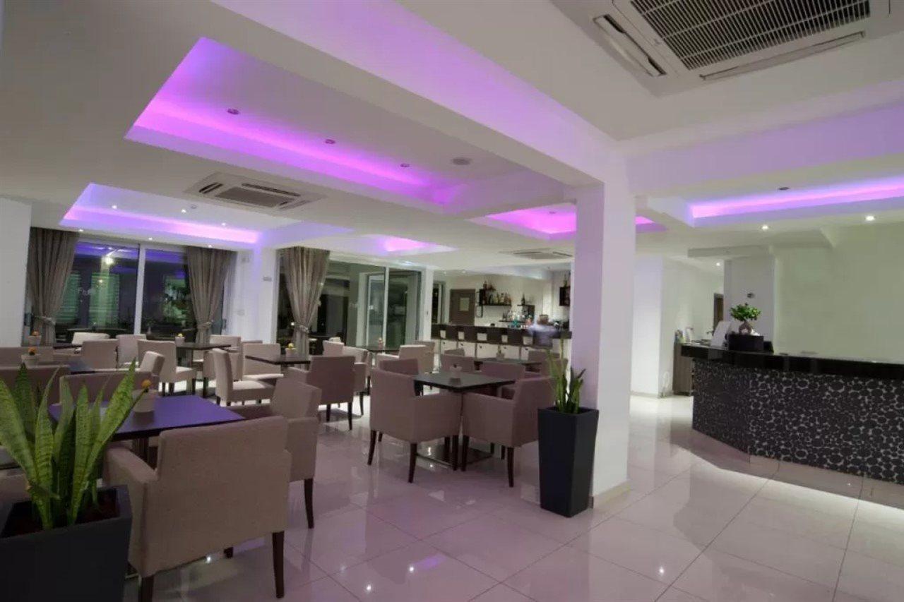 Frixos Suites Hotel Apts 沃罗里尼 外观 照片